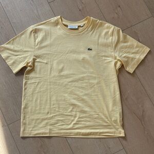 Lacoste women’s  Classic Crewneck T-Shirt in butter  Yellow